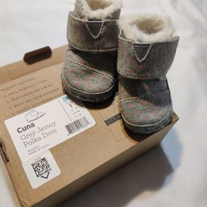 Baby Tom's polka dot size 1 boots